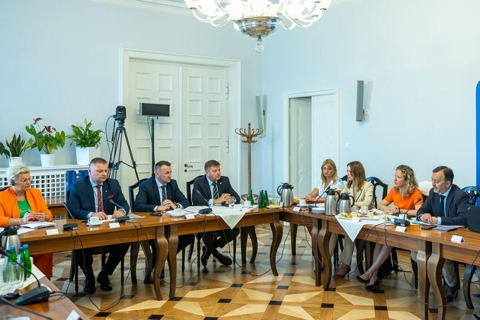 Zdjęcie w galerii na portalu naszraciborz.pl: Województwo Śląskie odnowiło porozumienie z Krajem Związkowym Nadrenią Północną-Westfalią i Regionem Hauts-de-France wiadomości z regionu