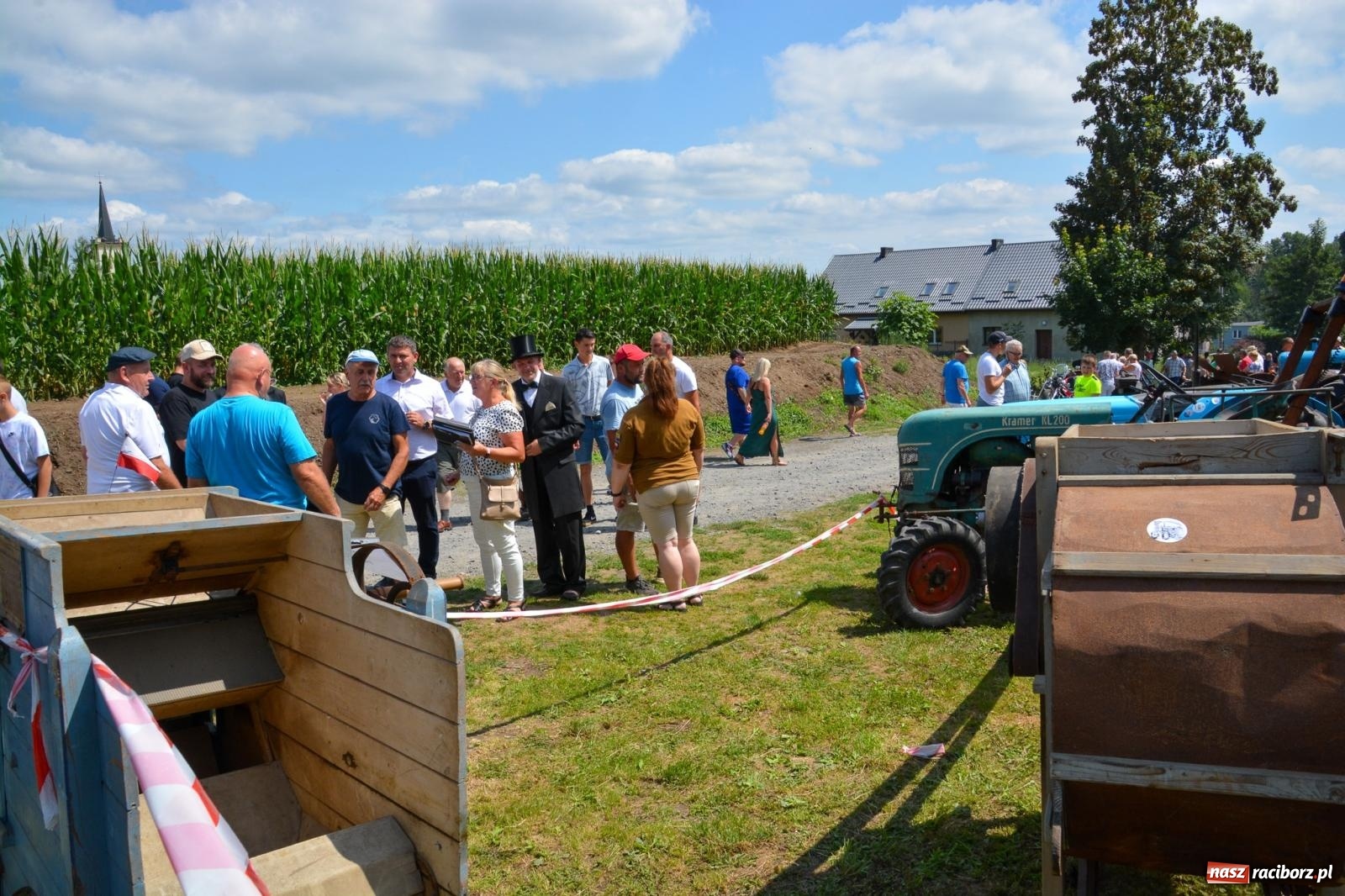 Zdjęcie w galerii na portalu naszraciborz.pl: V Zlot Pojazdów Zabytkowych w Sławikowie [FOTO i WIDEO] wiadomości z regionu