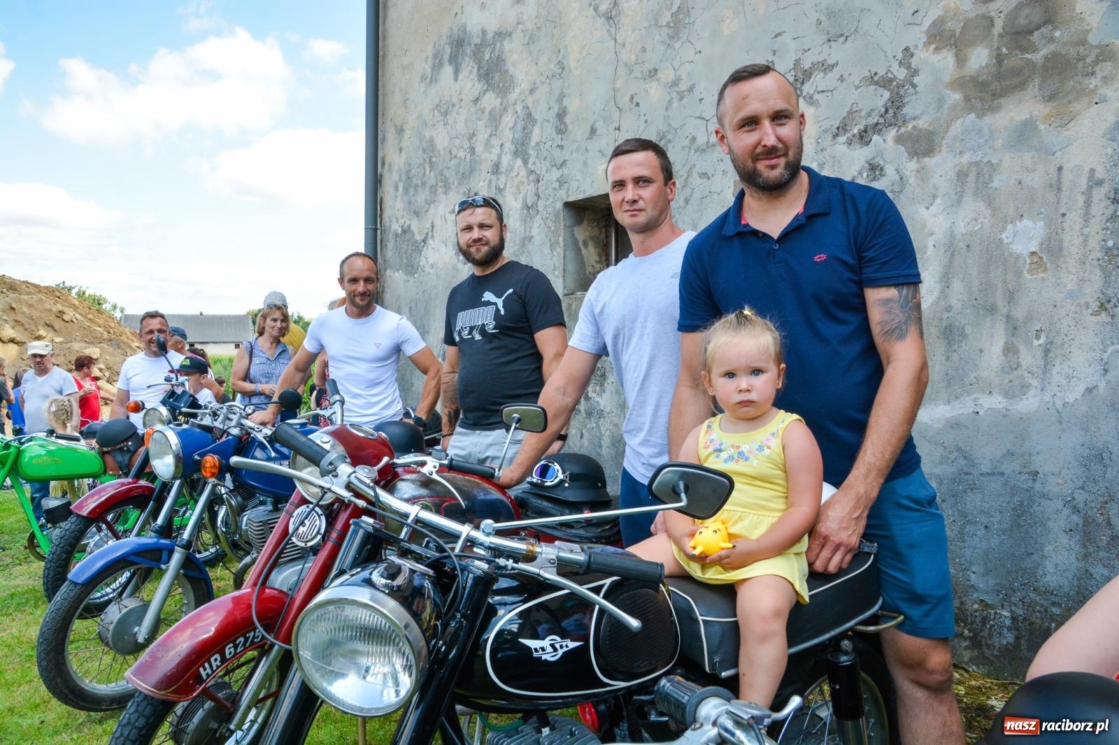 Zdjęcie w galerii na portalu naszraciborz.pl: V Zlot Pojazdów Zabytkowych w Sławikowie [FOTO i WIDEO] wiadomości z regionu