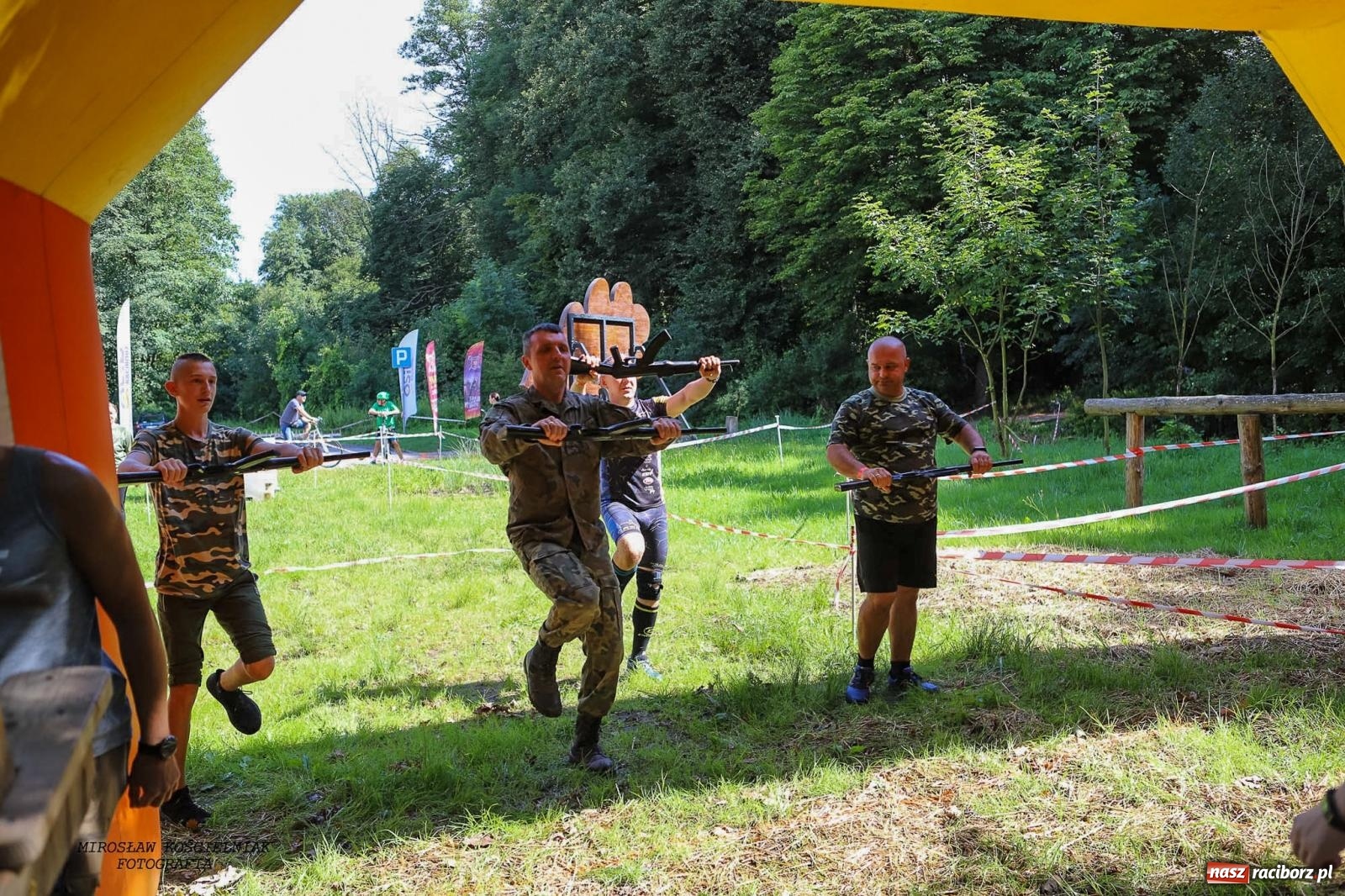 Zdjęcie w galerii na portalu naszraciborz.pl: Przetrwać w Arboretum. Raciborski Bieg Zwiadowcy [FOTO i WIDEO] wiadomości z regionu