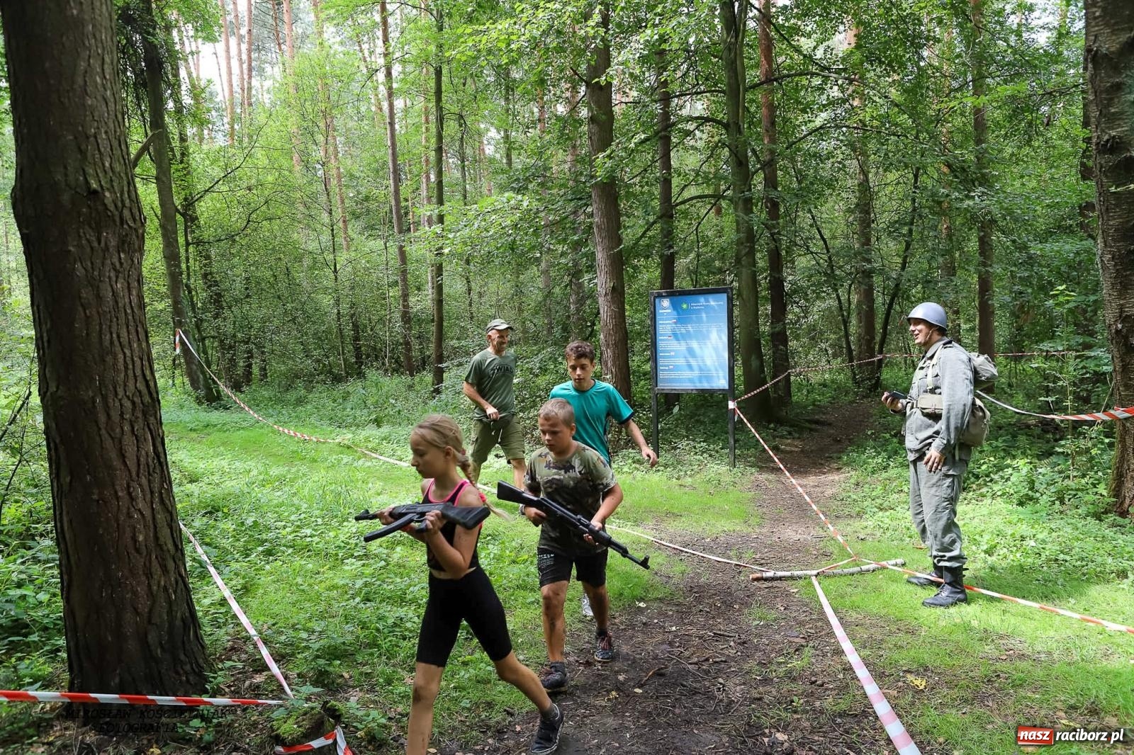 Zdjęcie w galerii na portalu naszraciborz.pl: Przetrwać w Arboretum. Raciborski Bieg Zwiadowcy [FOTO i WIDEO] wiadomości z regionu