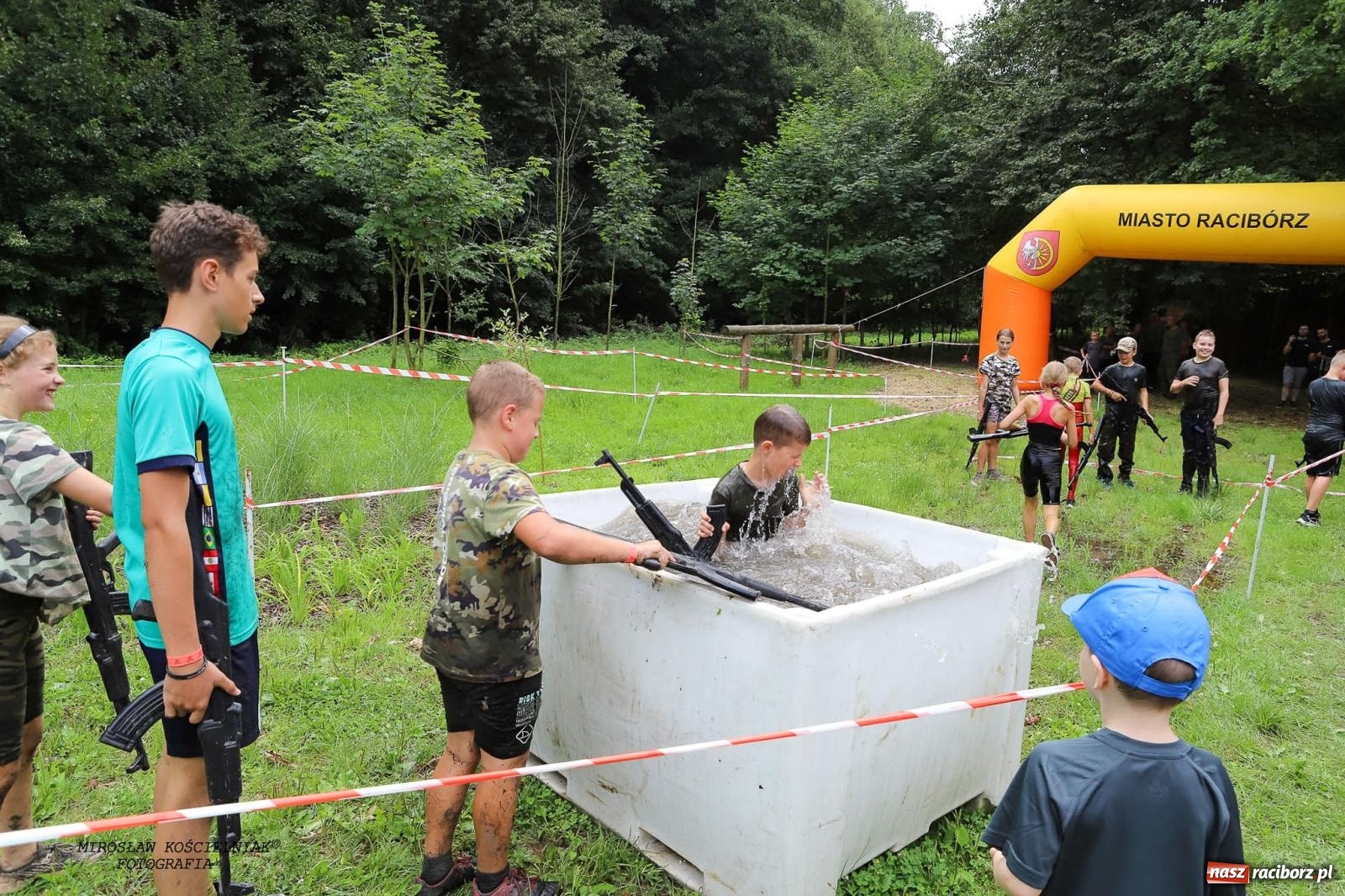 Zdjęcie w galerii na portalu naszraciborz.pl: Przetrwać w Arboretum. Raciborski Bieg Zwiadowcy [FOTO i WIDEO] wiadomości z regionu
