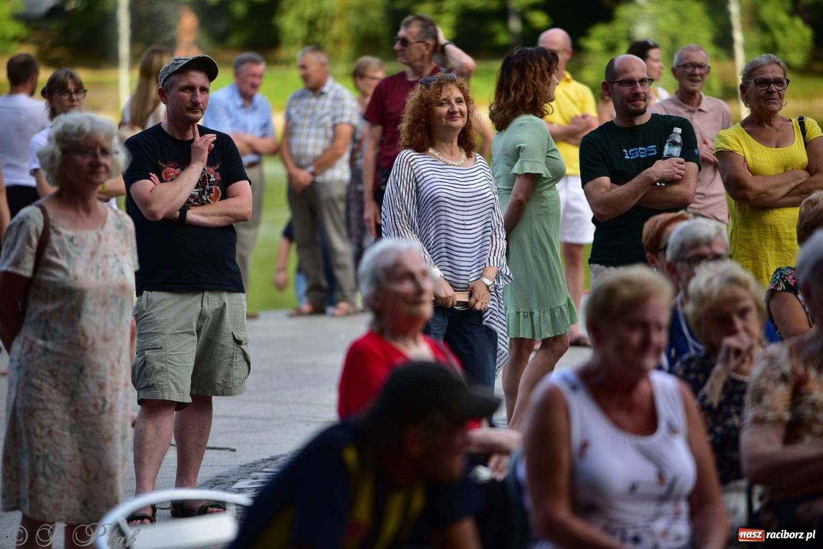 Zdjęcie w galerii na portalu naszraciborz.pl: The Beatles Forever - koncert letni na podsumowanie warsztatów wokalnych w parku im. Miasta Roth [FOTO i WIDEO] wiadomości z regionu