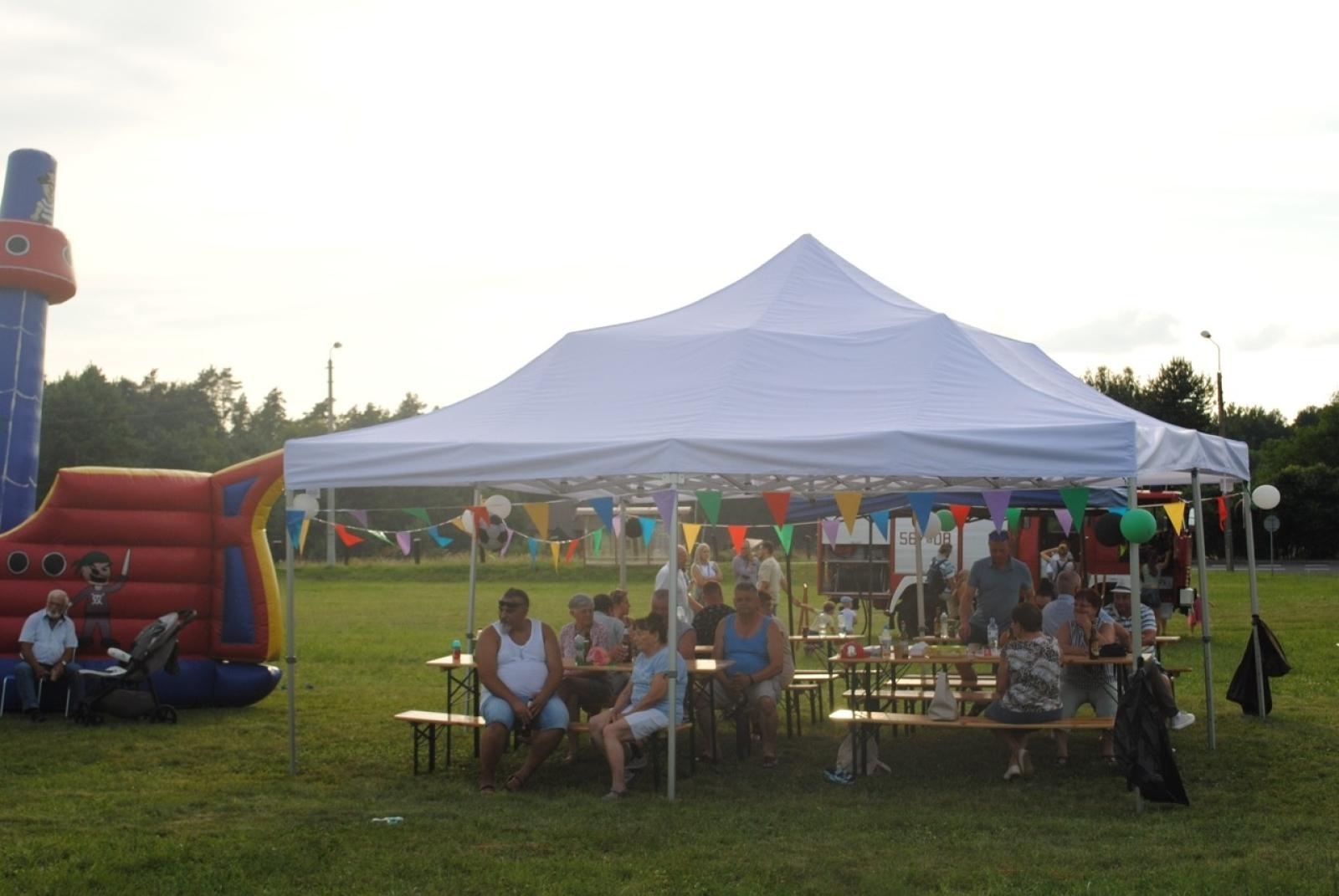 Zdjęcie w galerii na portalu naszraciborz.pl: Sportowy piknik rodzinny w Szymocicach. Wielki finał akcji Działaj Lokalnie wiadomości z regionu
