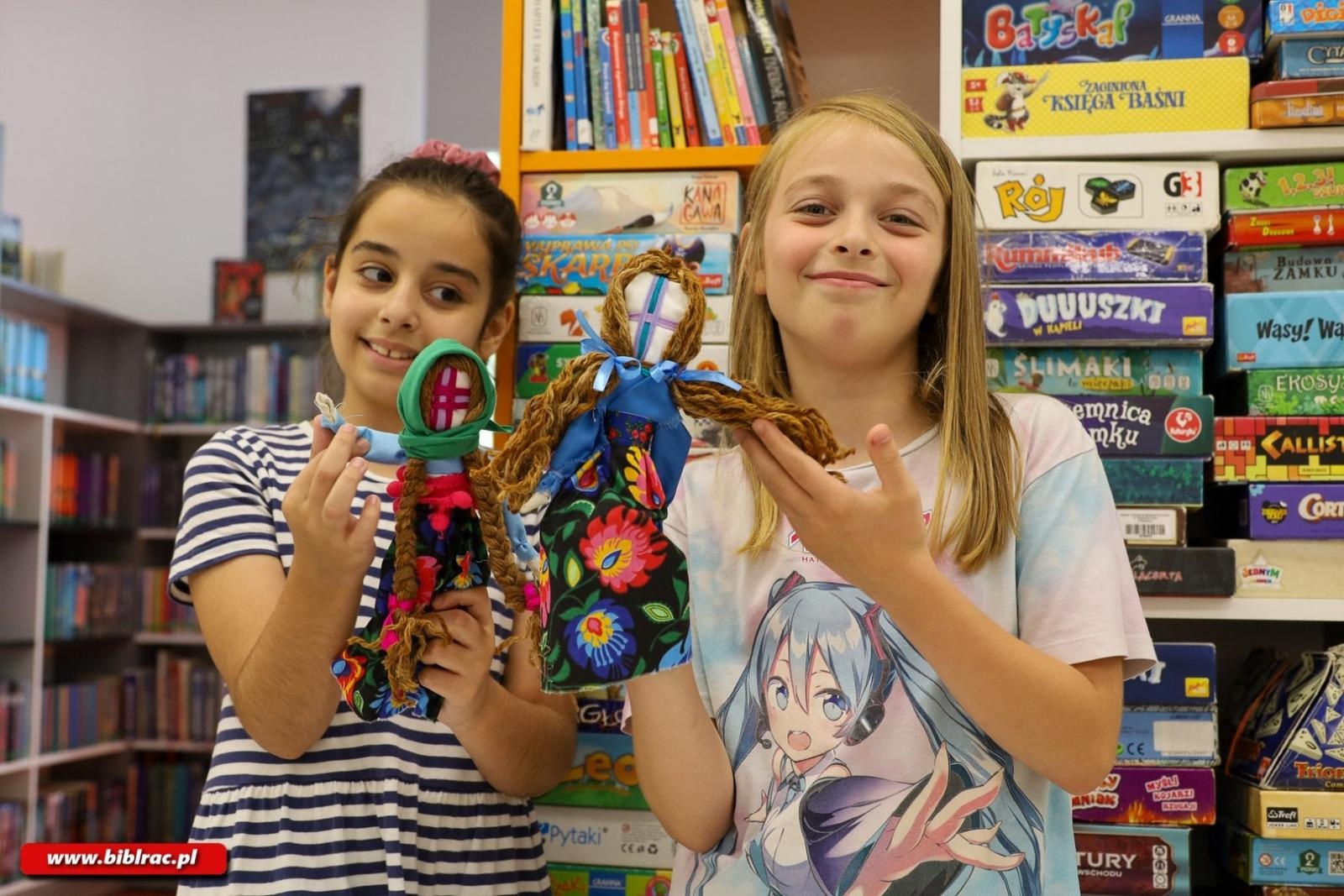 Zdjęcie w galerii na portalu naszraciborz.pl: Motanki – warsztaty słowiańskich laleczek w Bibliotece Racibórz wiadomości z regionu