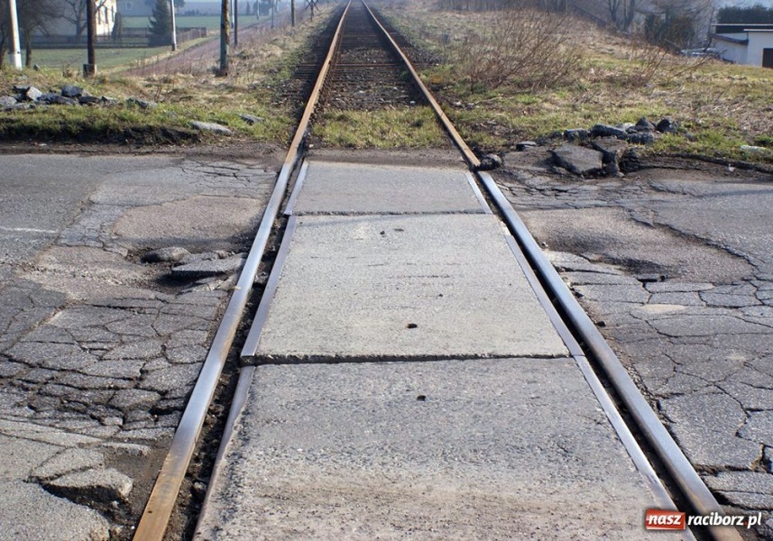 Zdjęcie w galerii na portalu naszraciborz.pl: Przejazd kolejowy groźny dla kierowców wiadomości z regionu