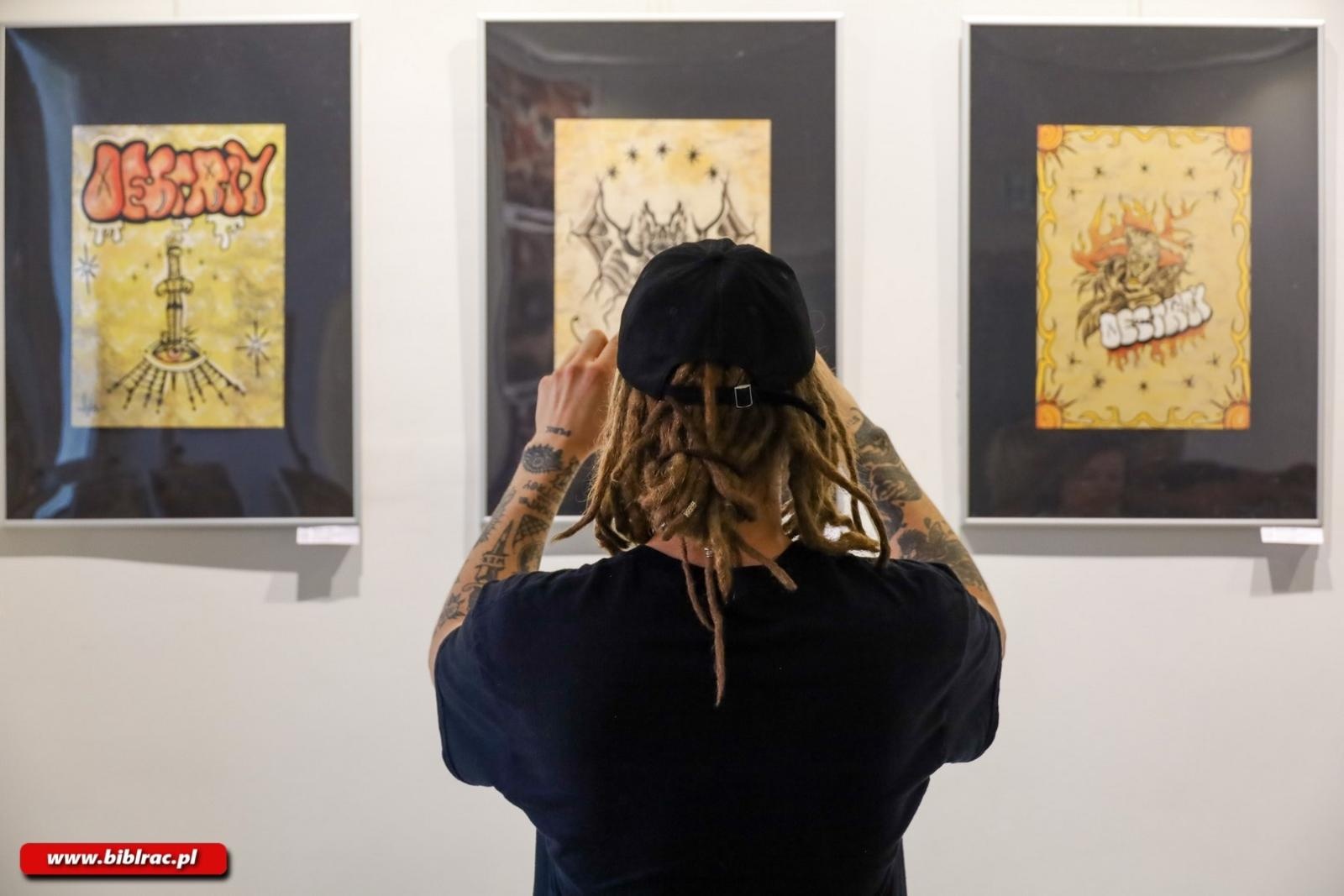 Zdjęcie w galerii na portalu naszraciborz.pl: Dyplomy w raciborskim Plastyku. Jedna z prac powstała w telefonie komórkowym wiadomości z regionu