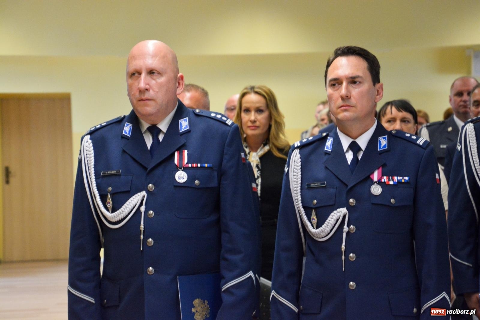 Zdjęcie w galerii na portalu naszraciborz.pl: Raciborska policja świętuje w Pietrowicach Wielkich. Wręczono awanse i odznaczenia [FOTO i WIDEO] wiadomości z regionu