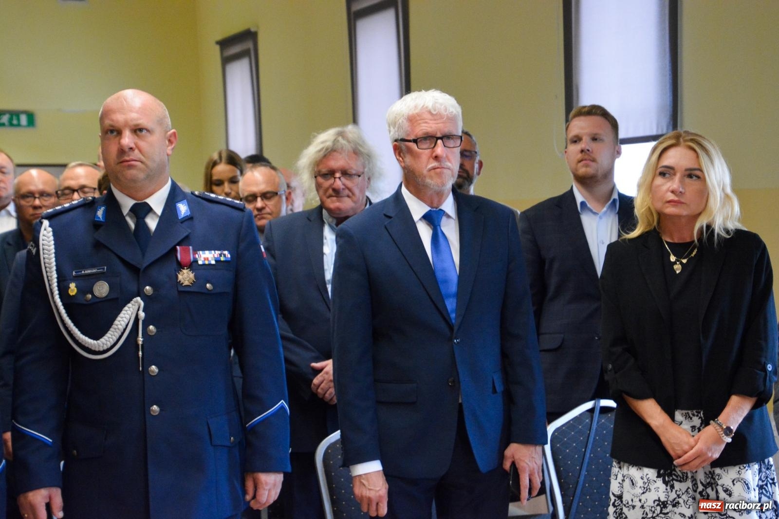 Zdjęcie w galerii na portalu naszraciborz.pl: Raciborska policja świętuje w Pietrowicach Wielkich. Wręczono awanse i odznaczenia [FOTO i WIDEO] wiadomości z regionu