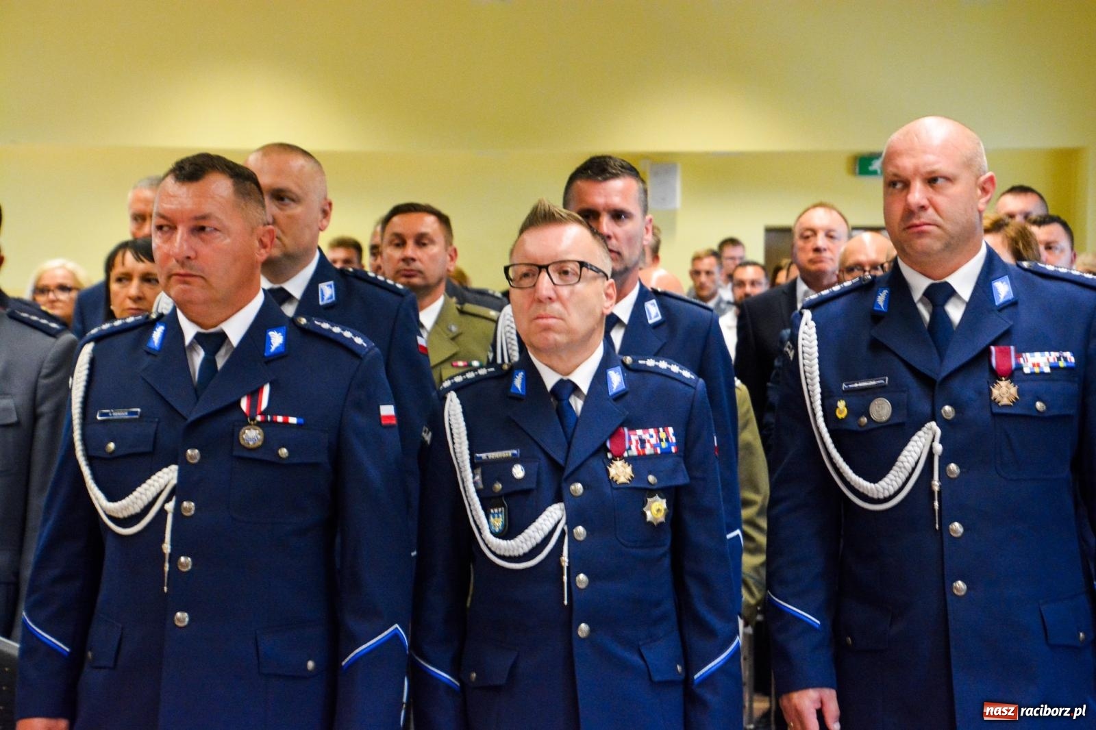Zdjęcie w galerii na portalu naszraciborz.pl: Raciborska policja świętuje w Pietrowicach Wielkich. Wręczono awanse i odznaczenia [FOTO i WIDEO] wiadomości z regionu