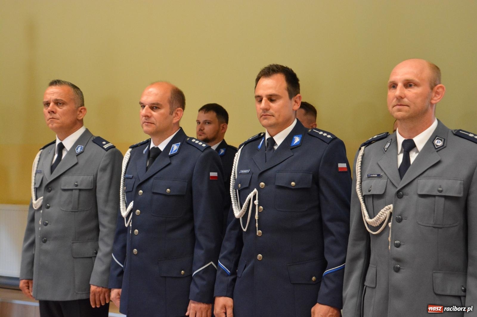 Zdjęcie w galerii na portalu naszraciborz.pl: Raciborska policja świętuje w Pietrowicach Wielkich. Wręczono awanse i odznaczenia [FOTO i WIDEO] wiadomości z regionu