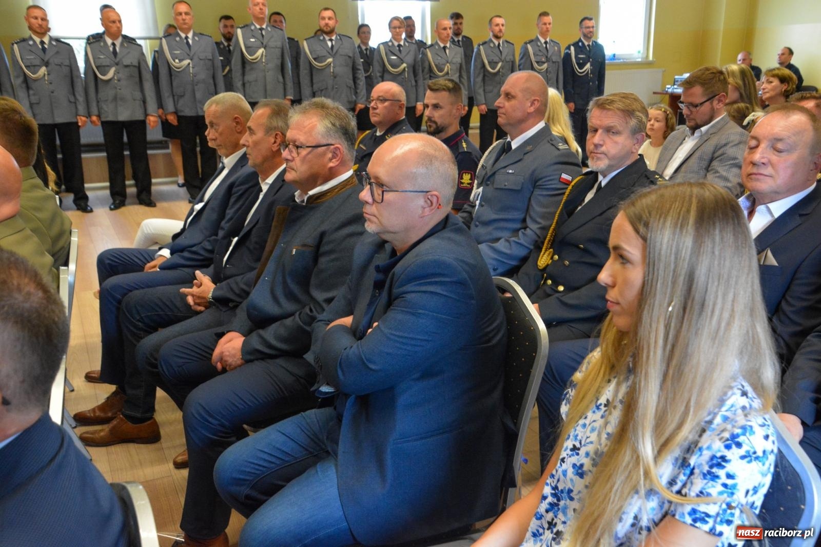 Zdjęcie w galerii na portalu naszraciborz.pl: Raciborska policja świętuje w Pietrowicach Wielkich. Wręczono awanse i odznaczenia [FOTO i WIDEO] wiadomości z regionu