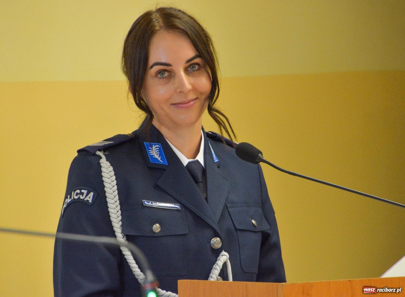 Zdjęcie w galerii na portalu naszraciborz.pl: Raciborska policja świętuje w Pietrowicach Wielkich. Wręczono awanse i odznaczenia [FOTO i WIDEO] wiadomości z regionu