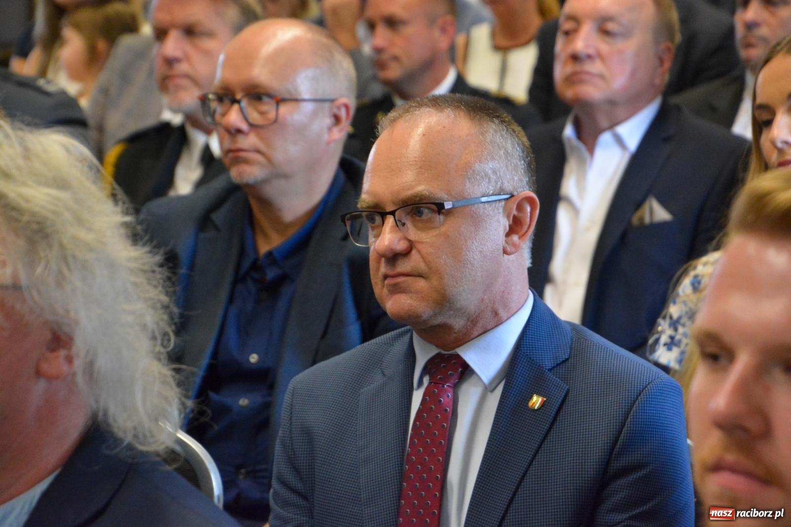 Zdjęcie w galerii na portalu naszraciborz.pl: Raciborska policja świętuje w Pietrowicach Wielkich. Wręczono awanse i odznaczenia [FOTO i WIDEO] wiadomości z regionu