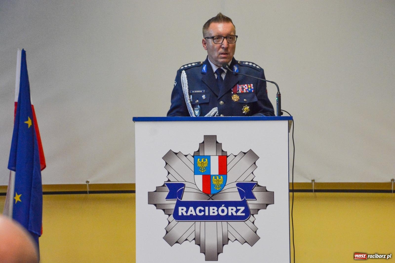 Zdjęcie w galerii na portalu naszraciborz.pl: Raciborska policja świętuje w Pietrowicach Wielkich. Wręczono awanse i odznaczenia [FOTO i WIDEO] wiadomości z regionu