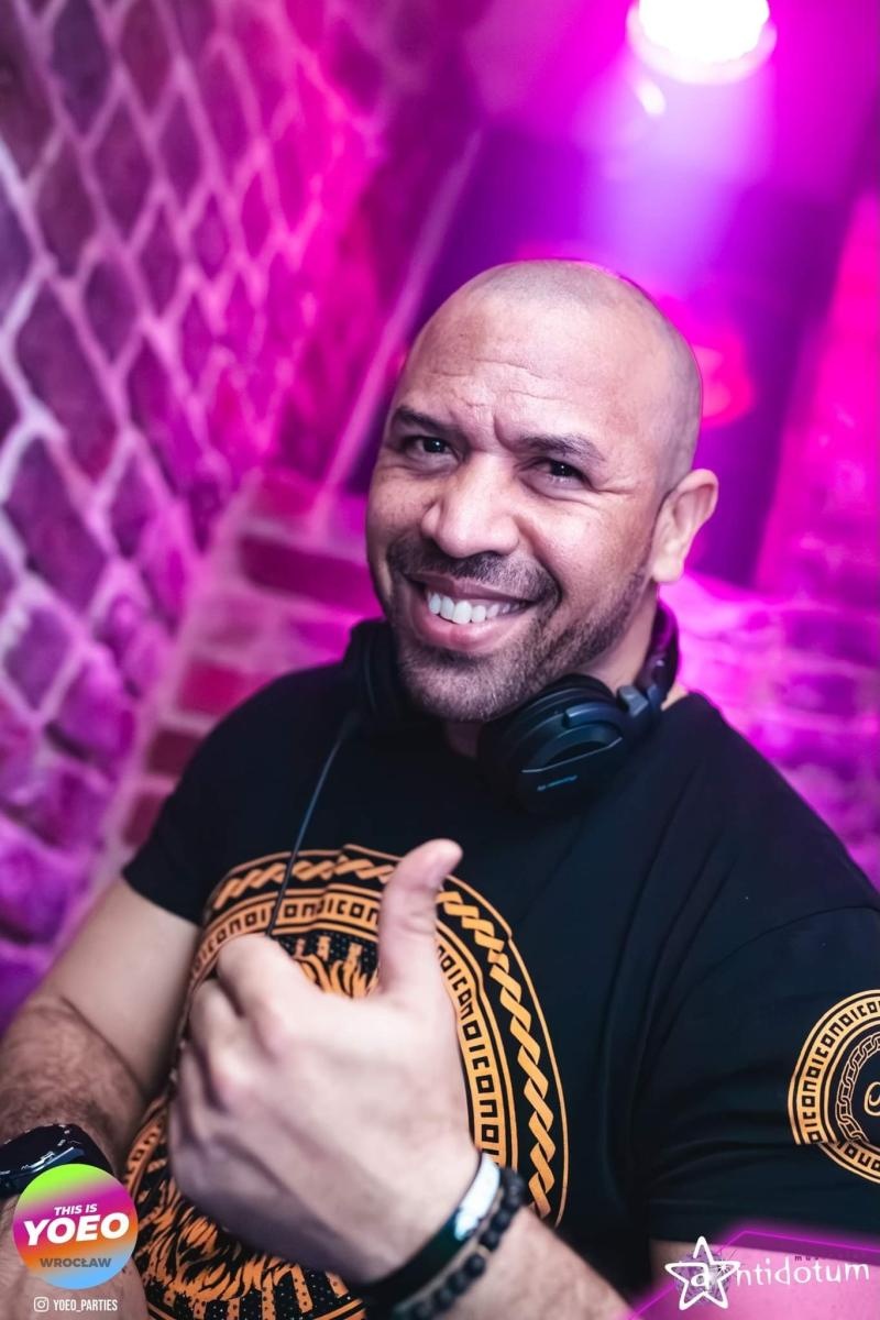 Zdjęcie w galerii na portalu naszraciborz.pl: Potańcówka kubańska z DJ Osmarem nad Odrą wiadomości z regionu