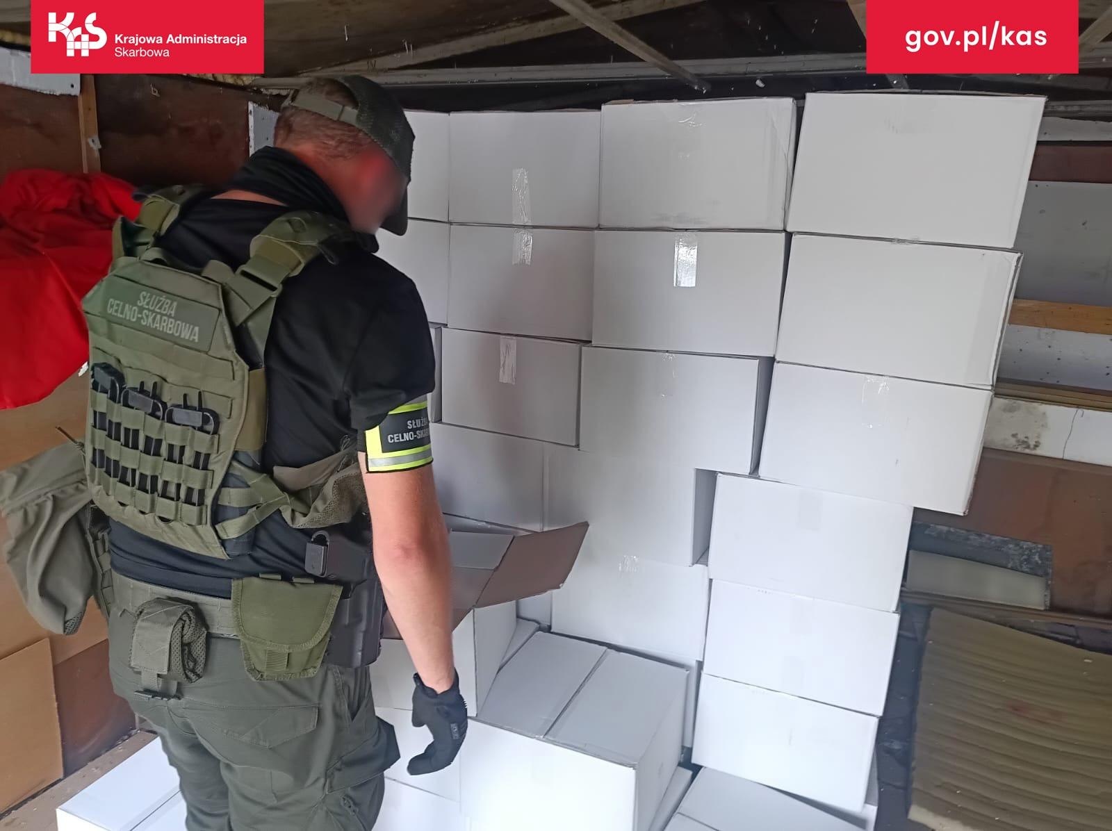 Zdjęcie w galerii na portalu naszraciborz.pl: Kolejny sukces KAS i CBŚP w walce z nielegalnym obrotem wyrobów akcyzowych wiadomości z regionu