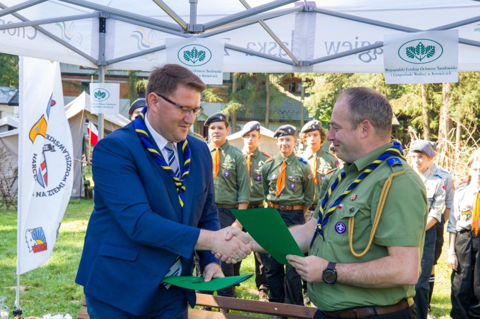 Zdjęcie w galerii na portalu naszraciborz.pl: Fundusz wspiera harcerzy wiadomości z regionu