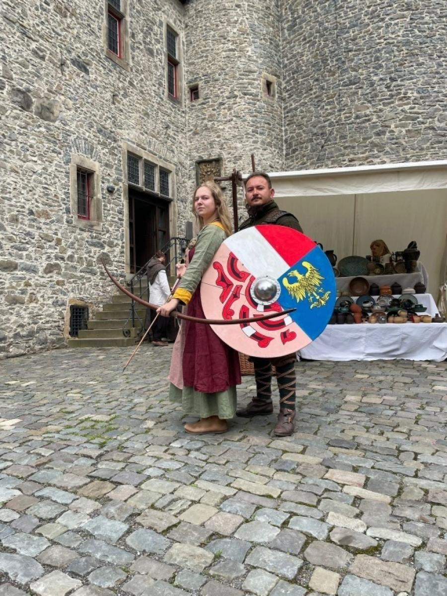 Zdjęcie w galerii na portalu naszraciborz.pl: Wojowie z Raciborza zdobyli zamek w Altenie wiadomości z regionu