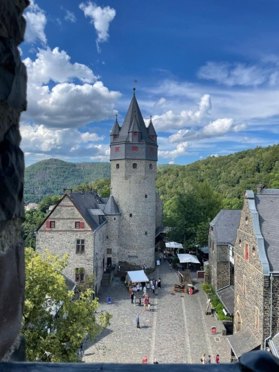 Zdjęcie w galerii na portalu naszraciborz.pl: Wojowie z Raciborza zdobyli zamek w Altenie wiadomości z regionu