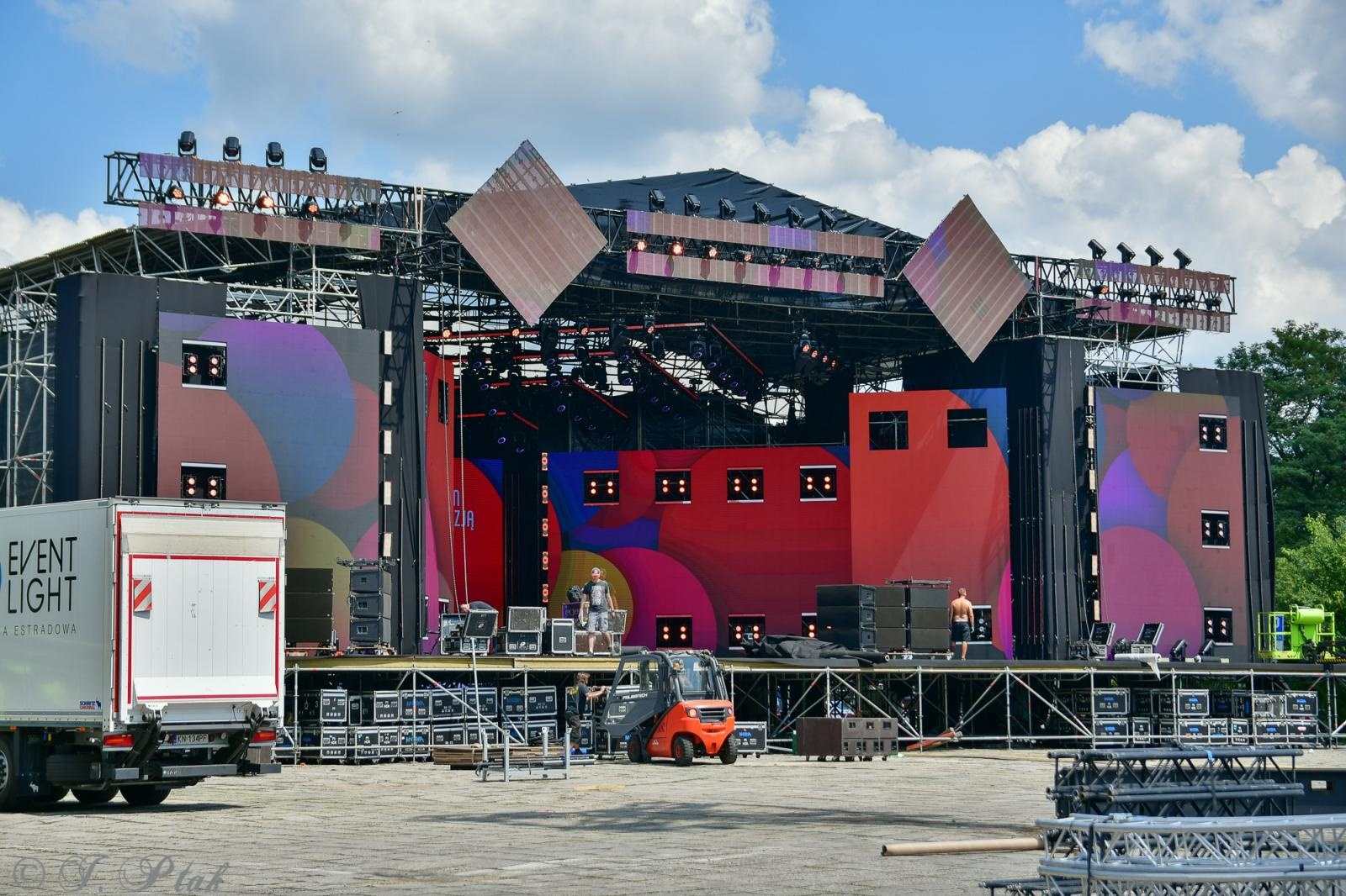 Zdjęcie w galerii na portalu naszraciborz.pl: Takiej sceny w Raciborzu dawno nie było [FOTO i WIDEO] wiadomości z regionu