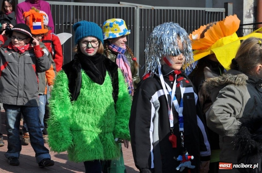 Zdjęcie w galerii na portalu naszraciborz.pl: Nie topią marzanny, spalają bałwana wiadomości z regionu