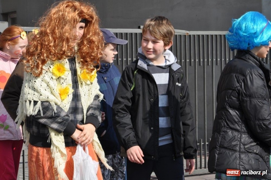 Zdjęcie w galerii na portalu naszraciborz.pl: Nie topią marzanny, spalają bałwana wiadomości z regionu