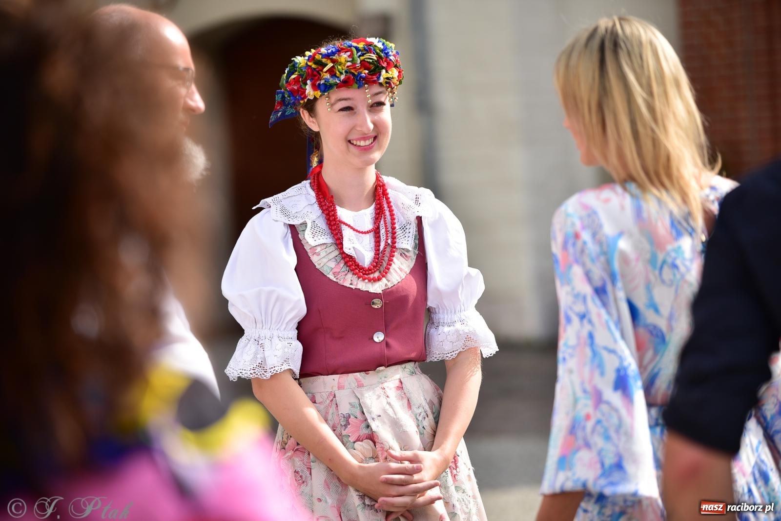 Zdjęcie w galerii na portalu naszraciborz.pl: Pytanie na Śniadanie TVP w Raciborzu. Na Rynku, na zamku, w grodzie i arboretum [FOTO] wiadomości z regionu