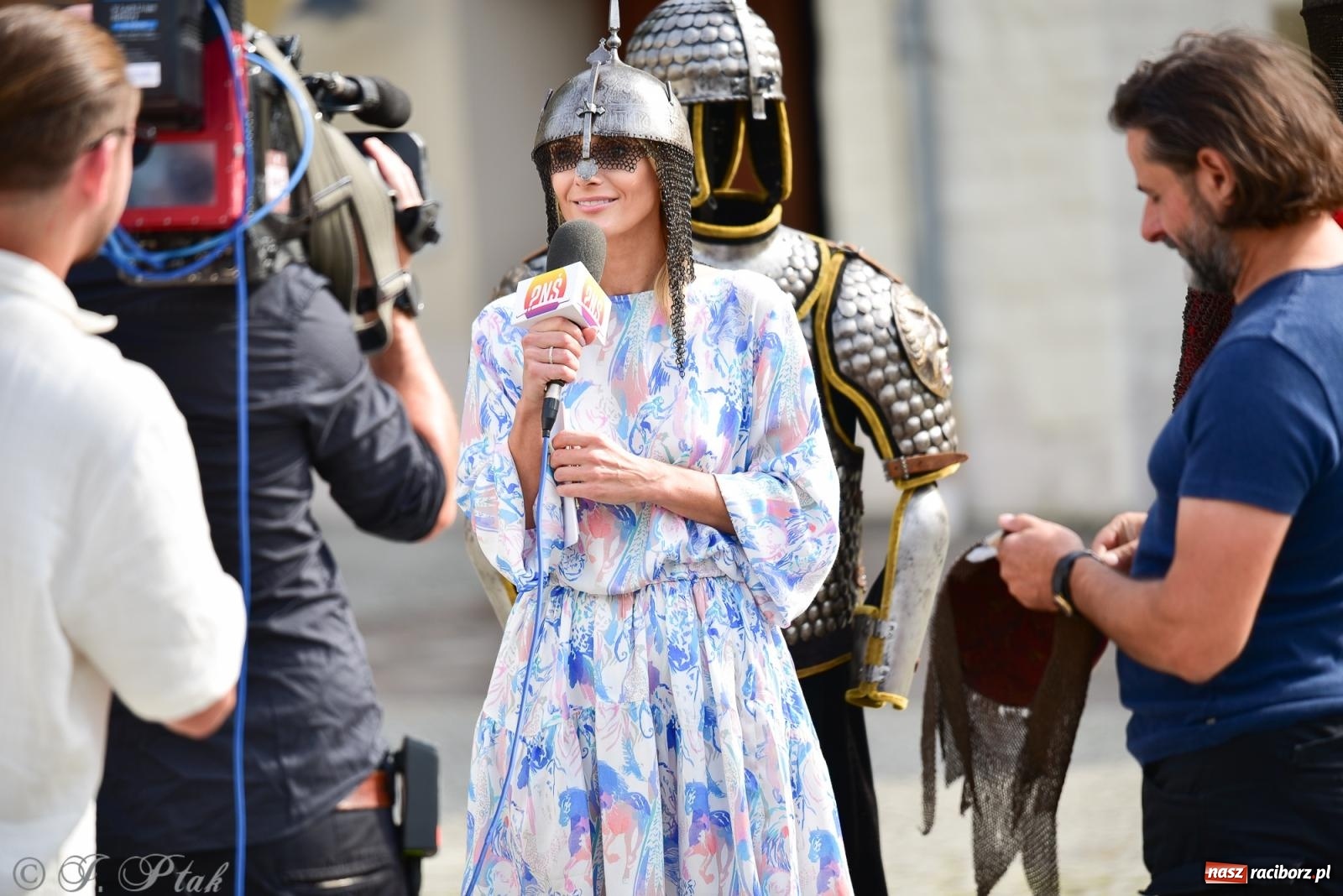 Zdjęcie w galerii na portalu naszraciborz.pl: Pytanie na Śniadanie TVP w Raciborzu. Na Rynku, na zamku, w grodzie i arboretum [FOTO] wiadomości z regionu