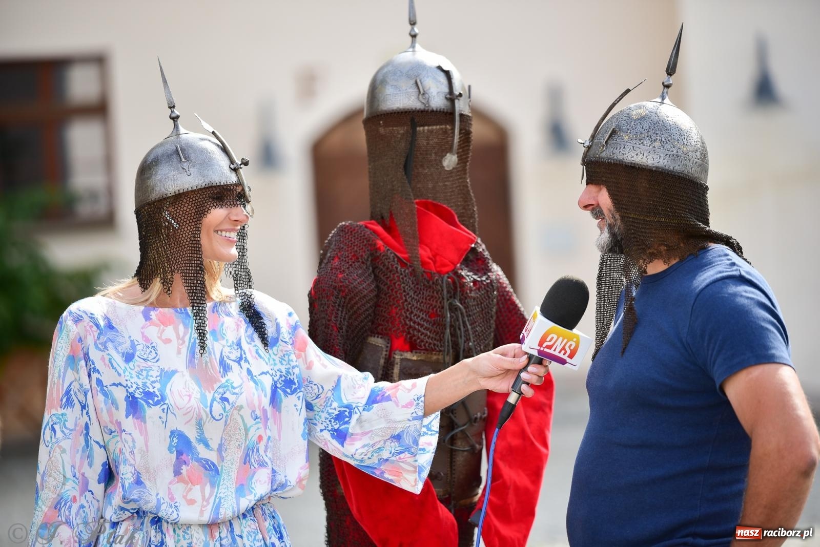 Zdjęcie w galerii na portalu naszraciborz.pl: Pytanie na Śniadanie TVP w Raciborzu. Na Rynku, na zamku, w grodzie i arboretum [FOTO] wiadomości z regionu