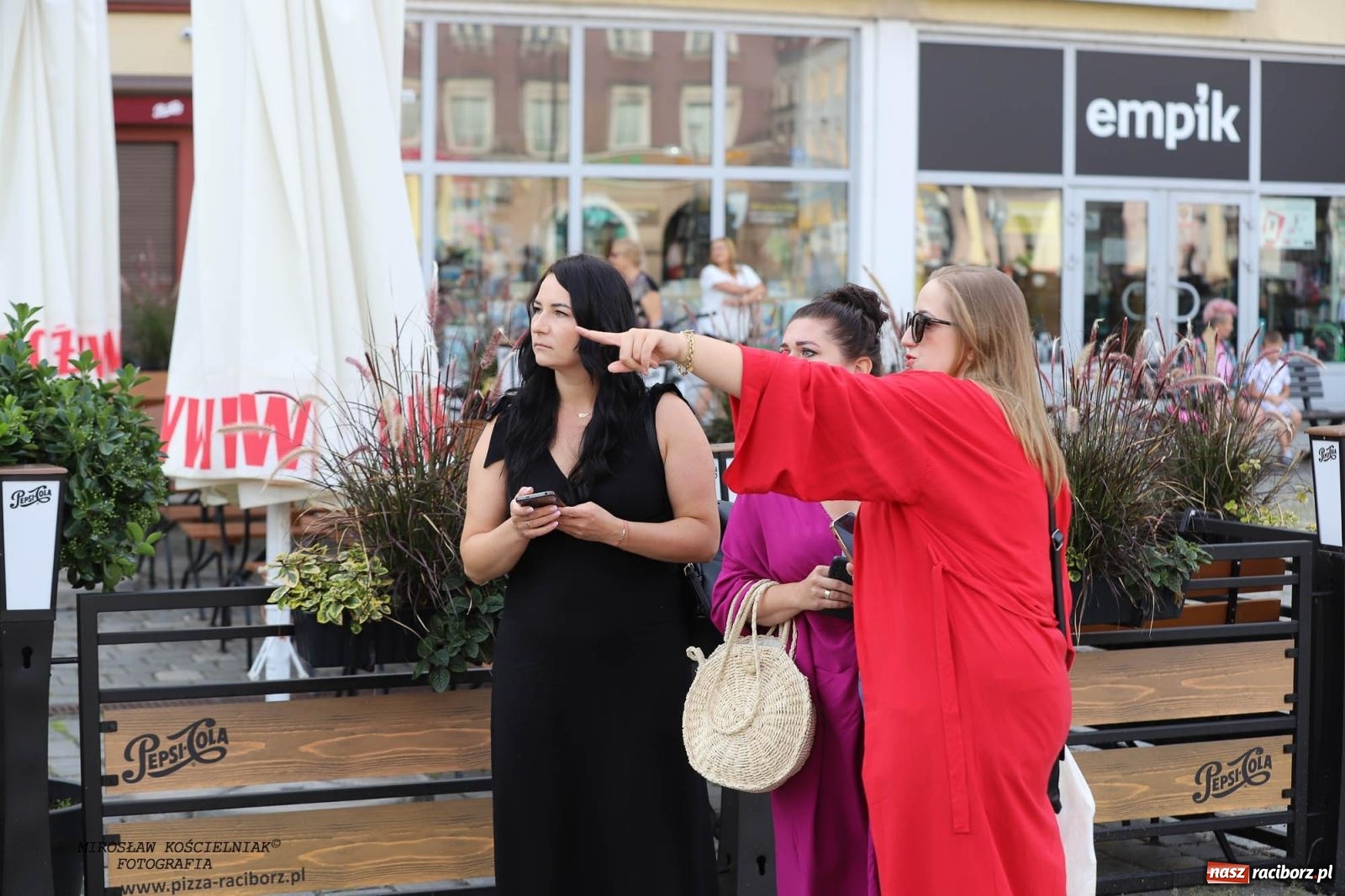 Zdjęcie w galerii na portalu naszraciborz.pl: Pytanie na Śniadanie TVP w Raciborzu. Na Rynku, na zamku, w grodzie i arboretum [FOTO] wiadomości z regionu