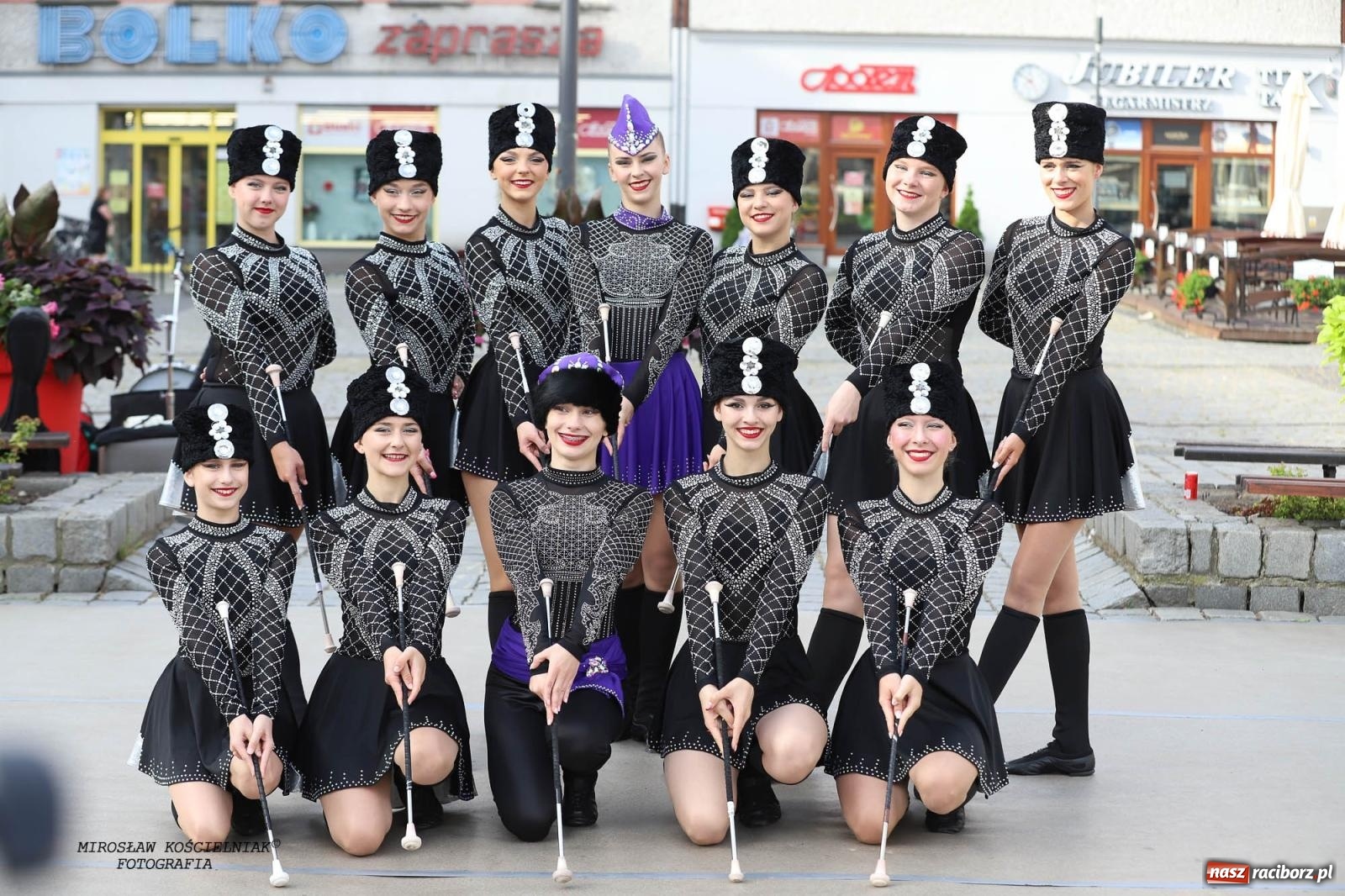 Zdjęcie w galerii na portalu naszraciborz.pl: Pytanie na Śniadanie TVP w Raciborzu. Na Rynku, na zamku, w grodzie i arboretum [FOTO] wiadomości z regionu