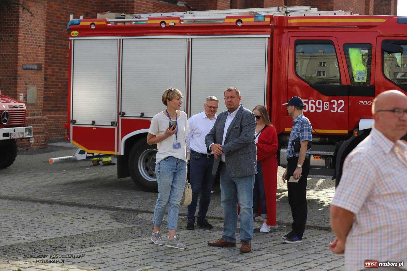 Zdjęcie w galerii na portalu naszraciborz.pl: Pytanie na Śniadanie TVP w Raciborzu. Na Rynku, na zamku, w grodzie i arboretum [FOTO] wiadomości z regionu