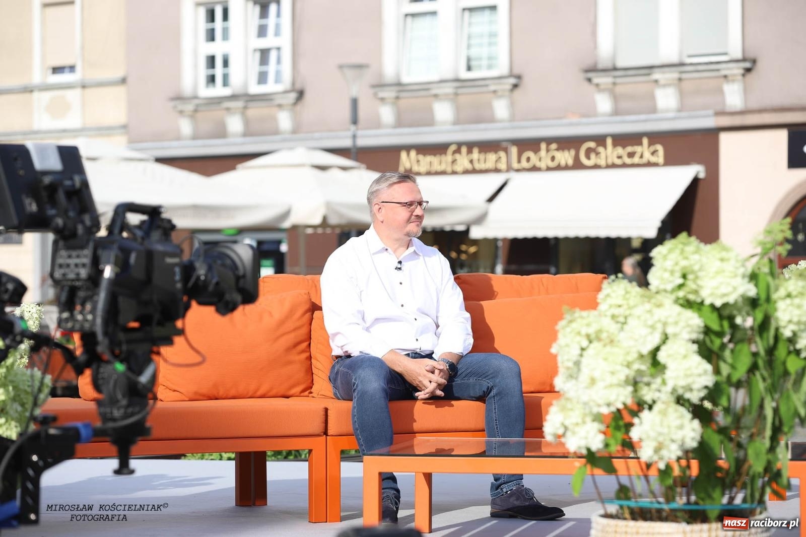 Zdjęcie w galerii na portalu naszraciborz.pl: Pytanie na Śniadanie TVP w Raciborzu. Na Rynku, na zamku, w grodzie i arboretum [FOTO] wiadomości z regionu