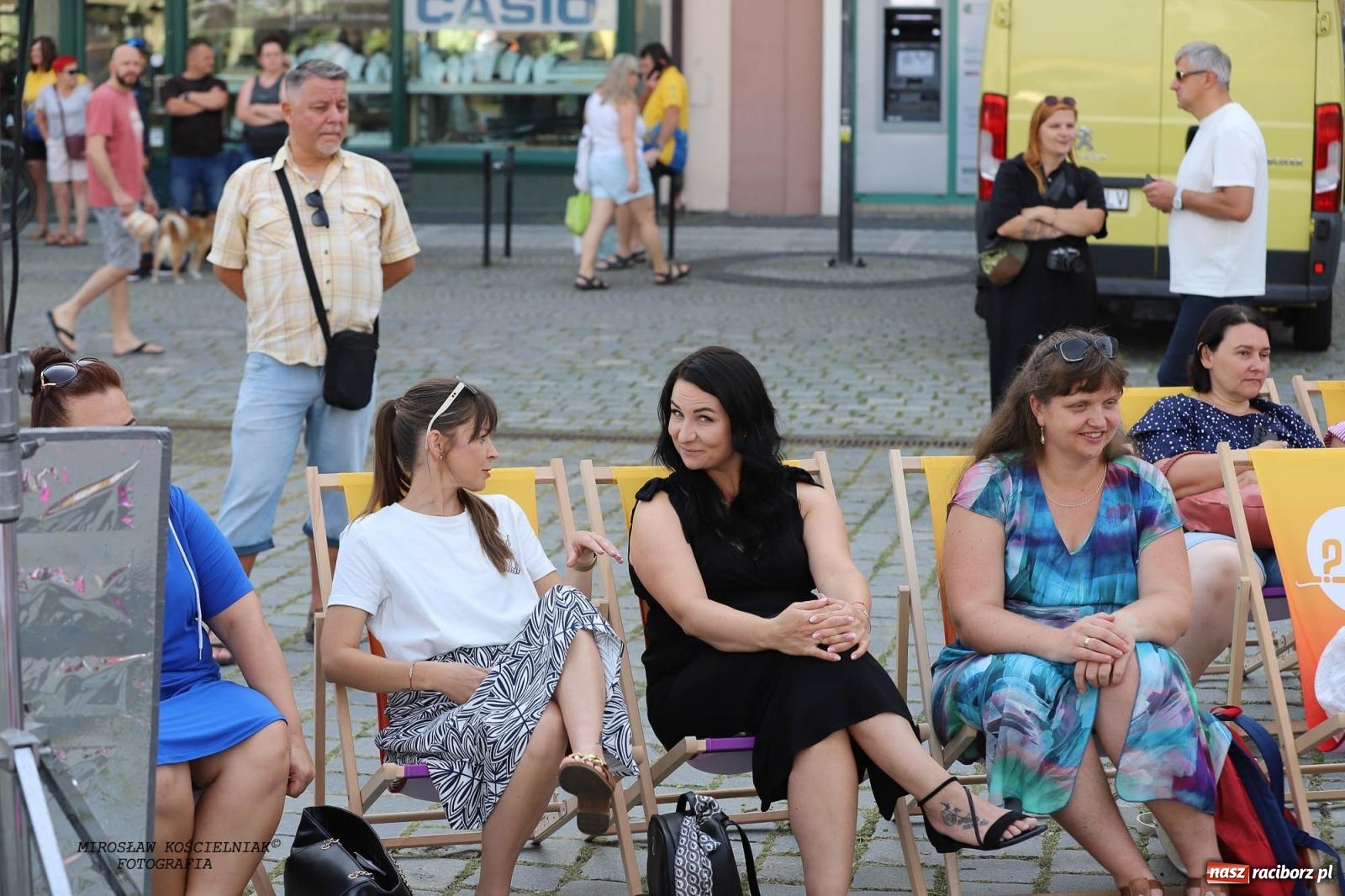 Zdjęcie w galerii na portalu naszraciborz.pl: Pytanie na Śniadanie TVP w Raciborzu. Na Rynku, na zamku, w grodzie i arboretum [FOTO] wiadomości z regionu