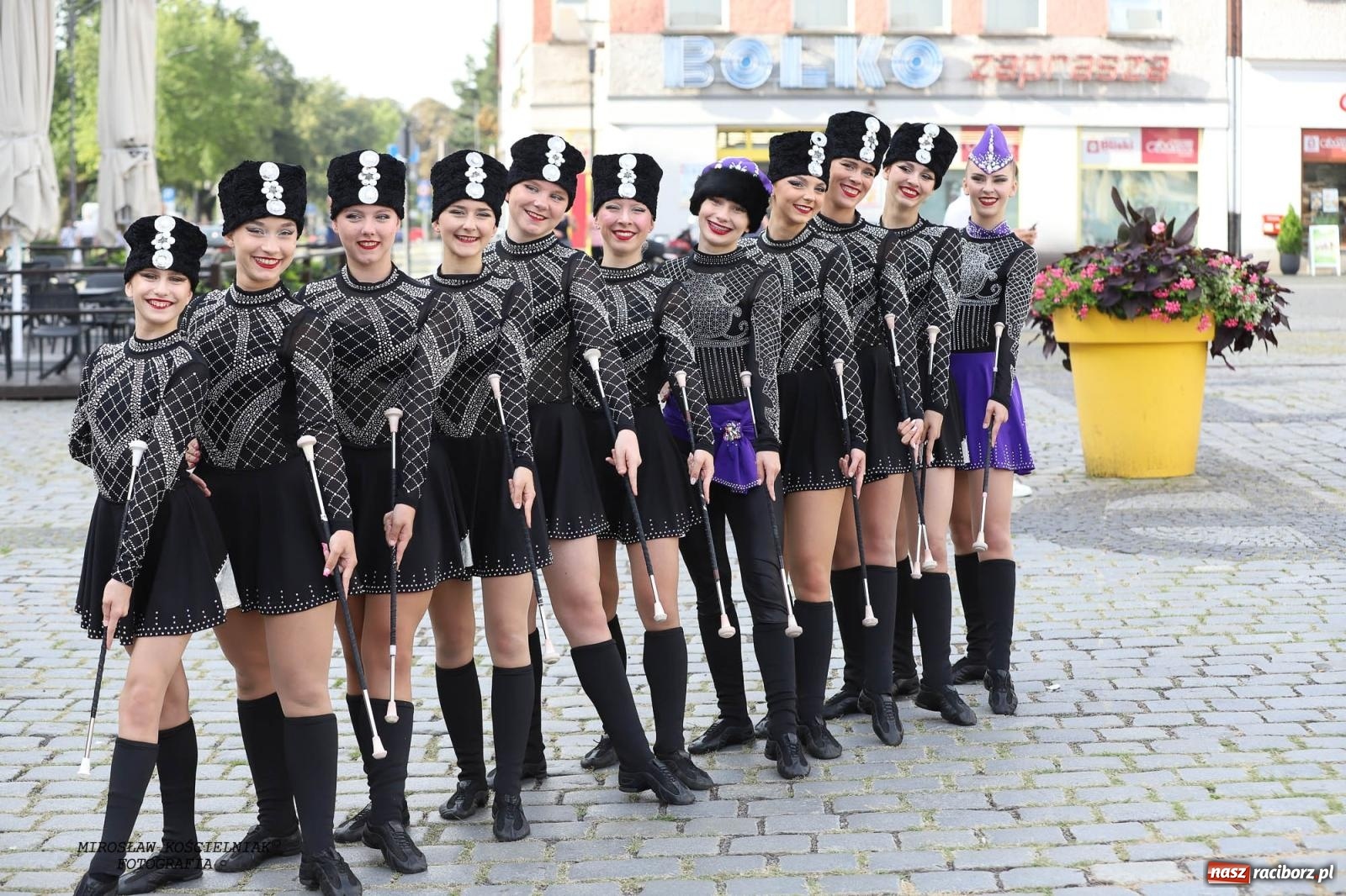 Zdjęcie w galerii na portalu naszraciborz.pl: Pytanie na Śniadanie TVP w Raciborzu. Na Rynku, na zamku, w grodzie i arboretum [FOTO] wiadomości z regionu