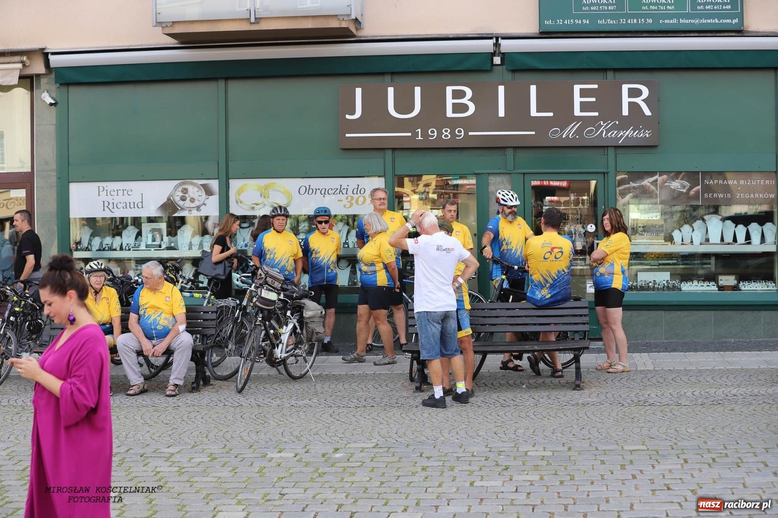 Zdjęcie w galerii na portalu naszraciborz.pl: Pytanie na Śniadanie TVP w Raciborzu. Na Rynku, na zamku, w grodzie i arboretum [FOTO] wiadomości z regionu