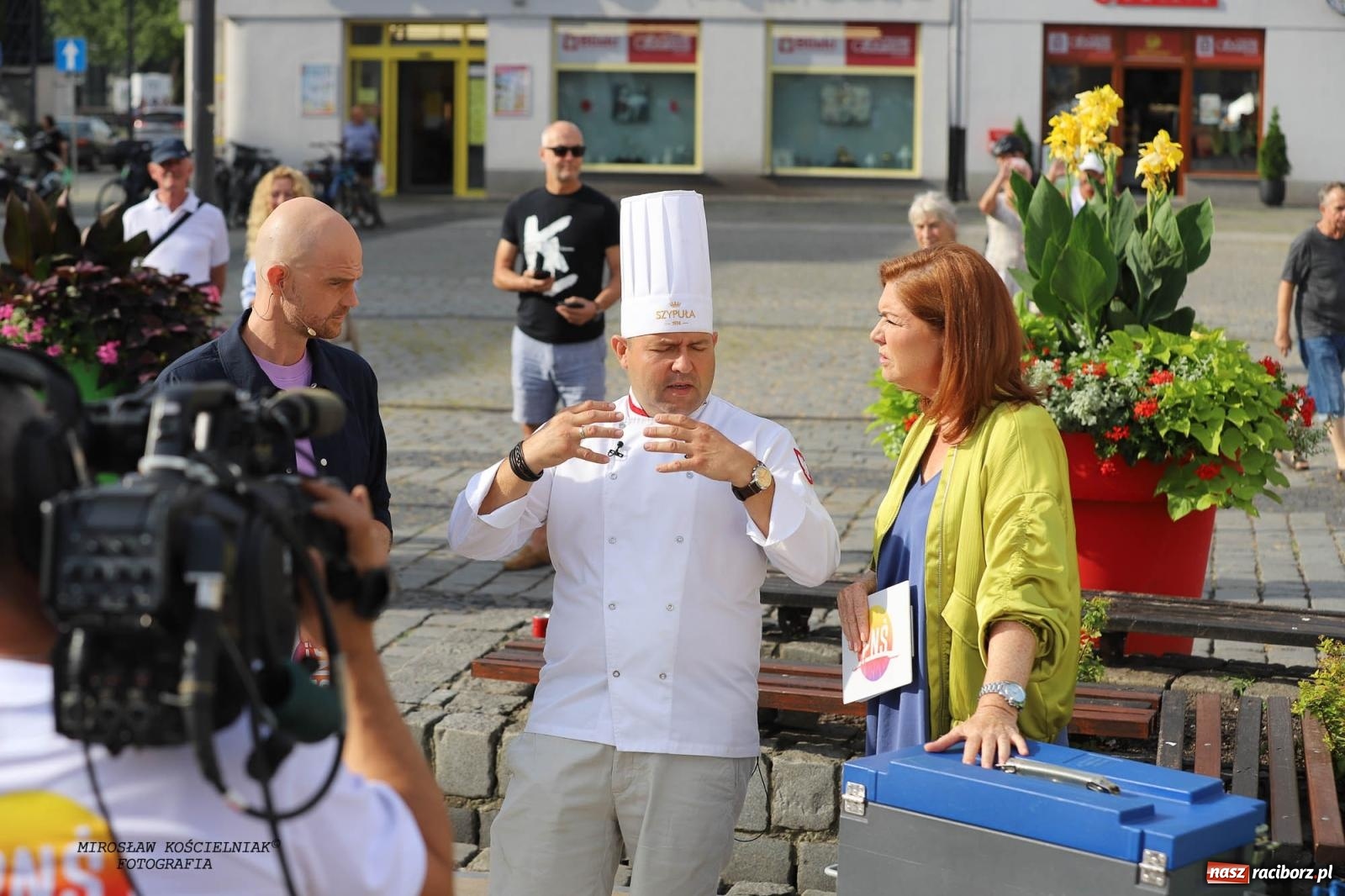 Zdjęcie w galerii na portalu naszraciborz.pl: Pytanie na Śniadanie TVP w Raciborzu. Na Rynku, na zamku, w grodzie i arboretum [FOTO] wiadomości z regionu