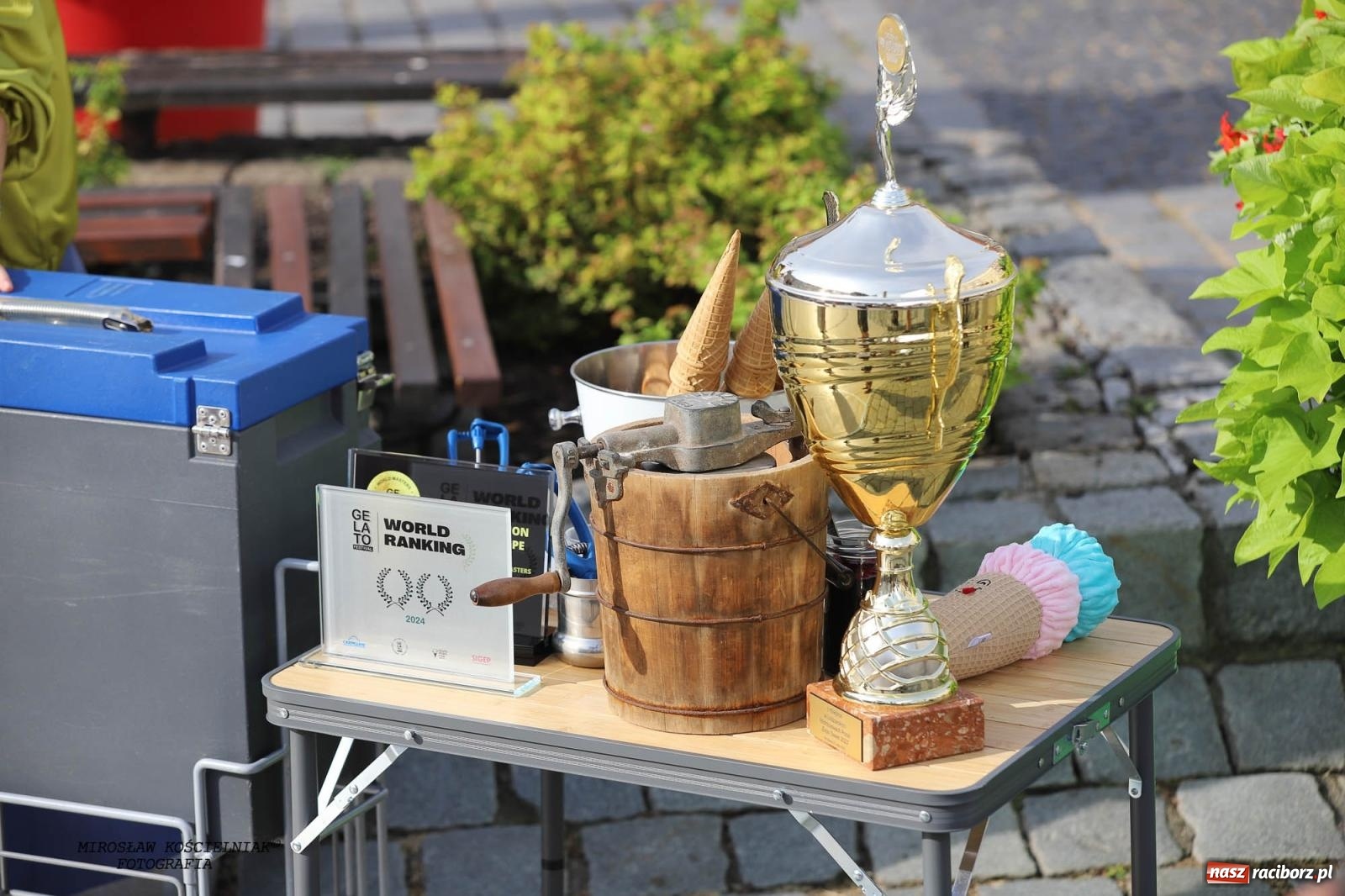 Zdjęcie w galerii na portalu naszraciborz.pl: Pytanie na Śniadanie TVP w Raciborzu. Na Rynku, na zamku, w grodzie i arboretum [FOTO] wiadomości z regionu