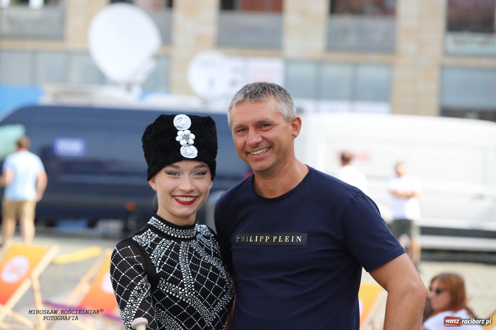 Zdjęcie w galerii na portalu naszraciborz.pl: Pytanie na Śniadanie TVP w Raciborzu. Na Rynku, na zamku, w grodzie i arboretum [FOTO] wiadomości z regionu