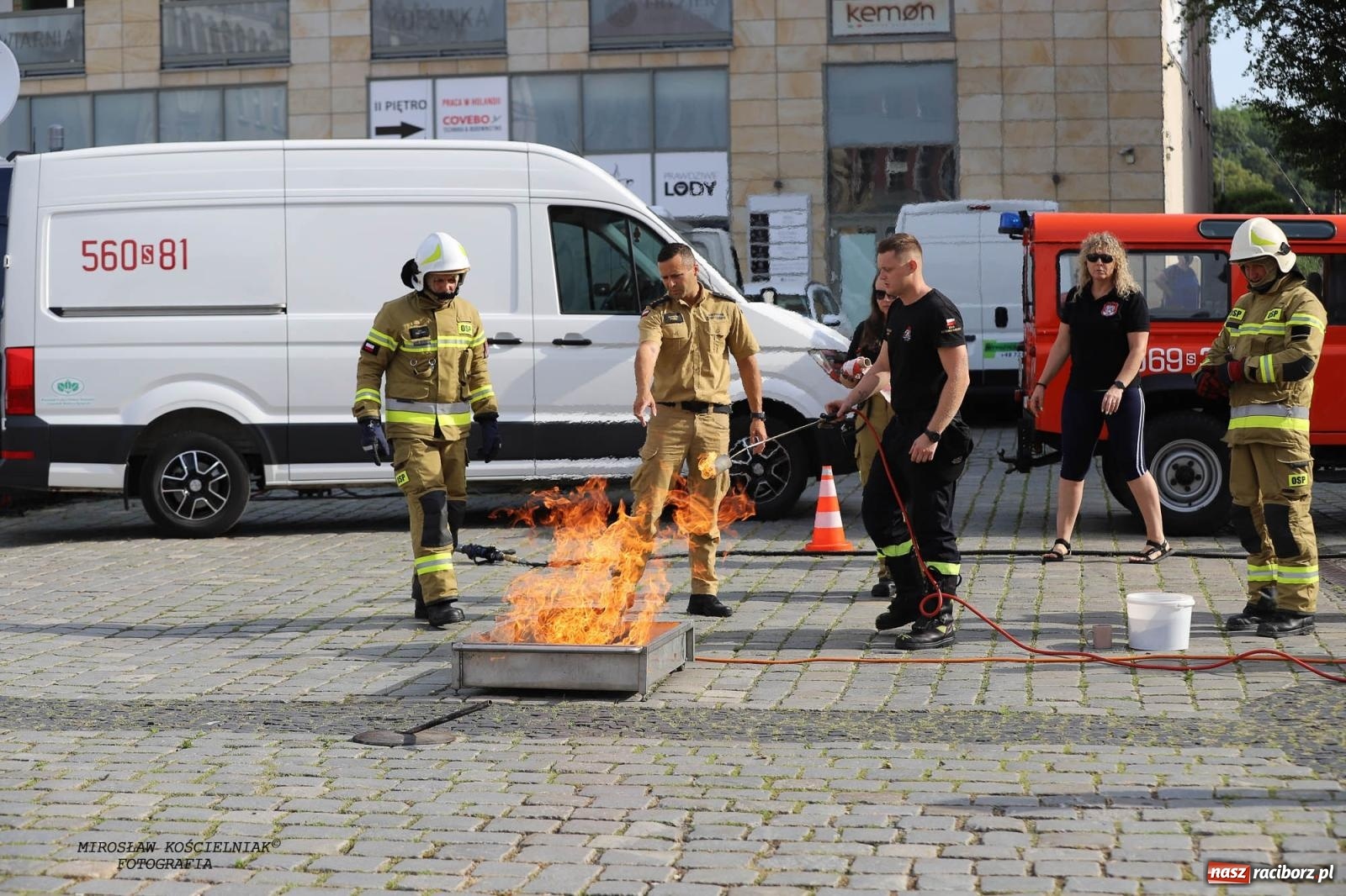 Zdjęcie w galerii na portalu naszraciborz.pl: Pytanie na Śniadanie TVP w Raciborzu. Na Rynku, na zamku, w grodzie i arboretum [FOTO] wiadomości z regionu