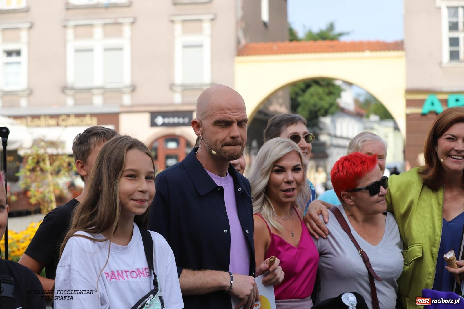 Zdjęcie w galerii na portalu naszraciborz.pl: Pytanie na Śniadanie TVP w Raciborzu. Na Rynku, na zamku, w grodzie i arboretum [FOTO] wiadomości z regionu