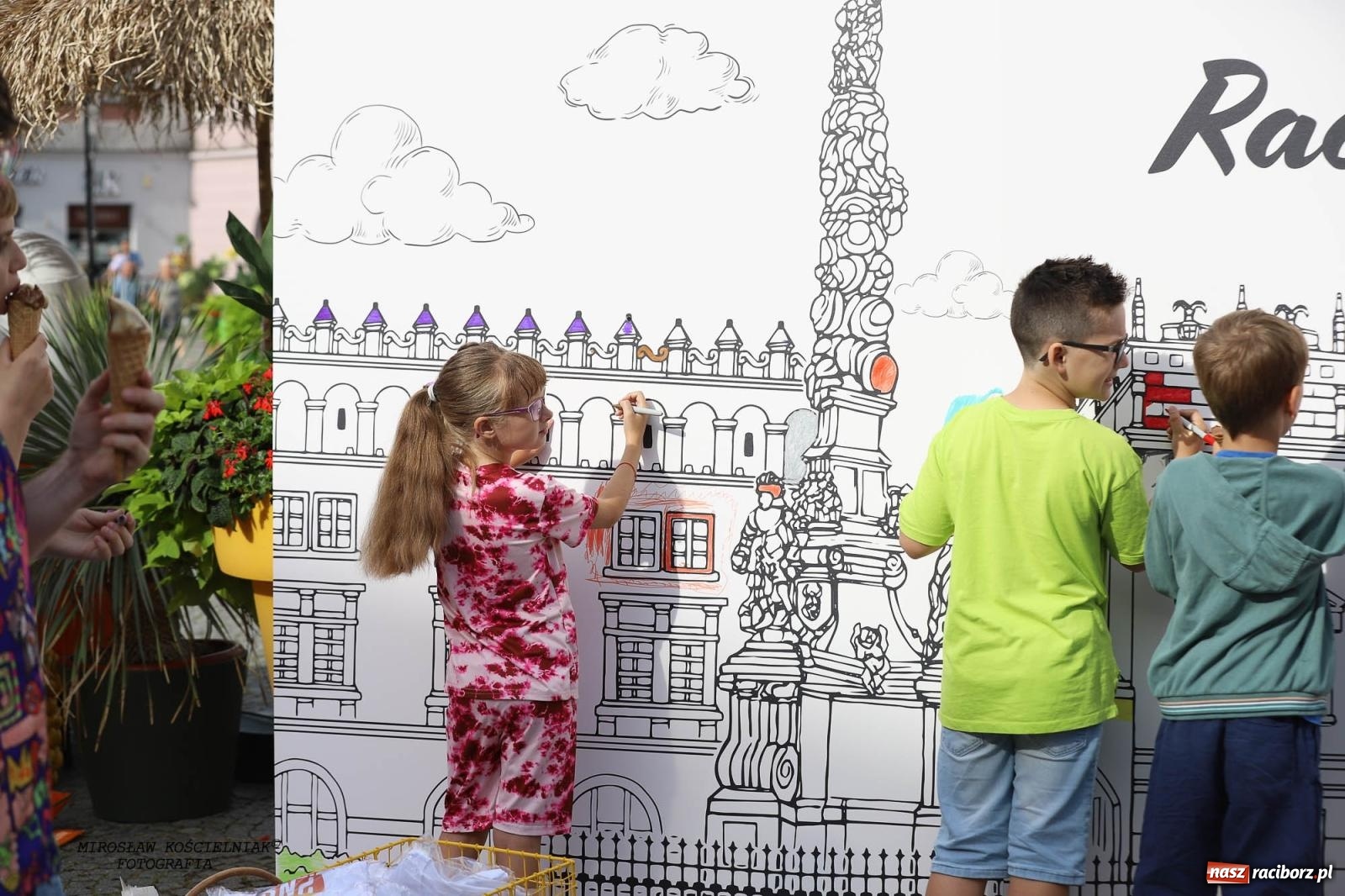 Zdjęcie w galerii na portalu naszraciborz.pl: Pytanie na Śniadanie TVP w Raciborzu. Na Rynku, na zamku, w grodzie i arboretum [FOTO] wiadomości z regionu