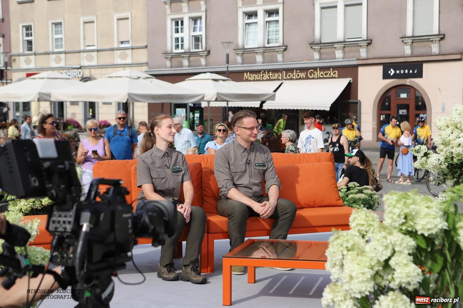 Zdjęcie w galerii na portalu naszraciborz.pl: Pytanie na Śniadanie TVP w Raciborzu. Na Rynku, na zamku, w grodzie i arboretum [FOTO] wiadomości z regionu