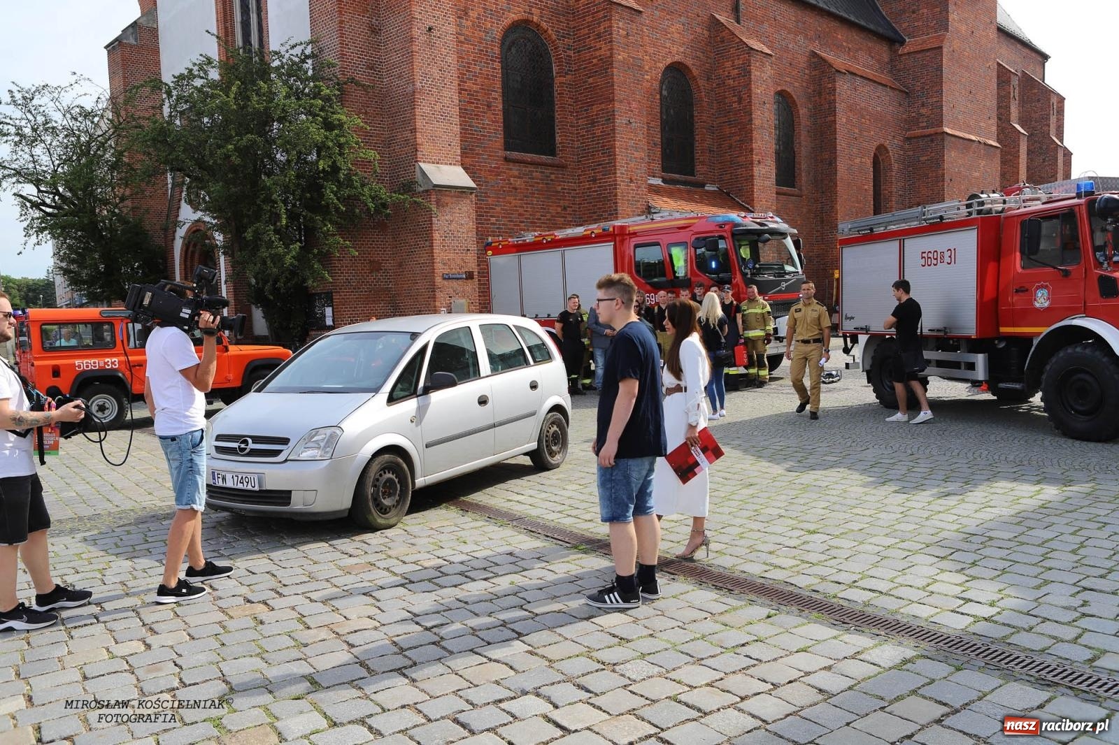 Zdjęcie w galerii na portalu naszraciborz.pl: Pytanie na Śniadanie TVP w Raciborzu. Na Rynku, na zamku, w grodzie i arboretum [FOTO] wiadomości z regionu