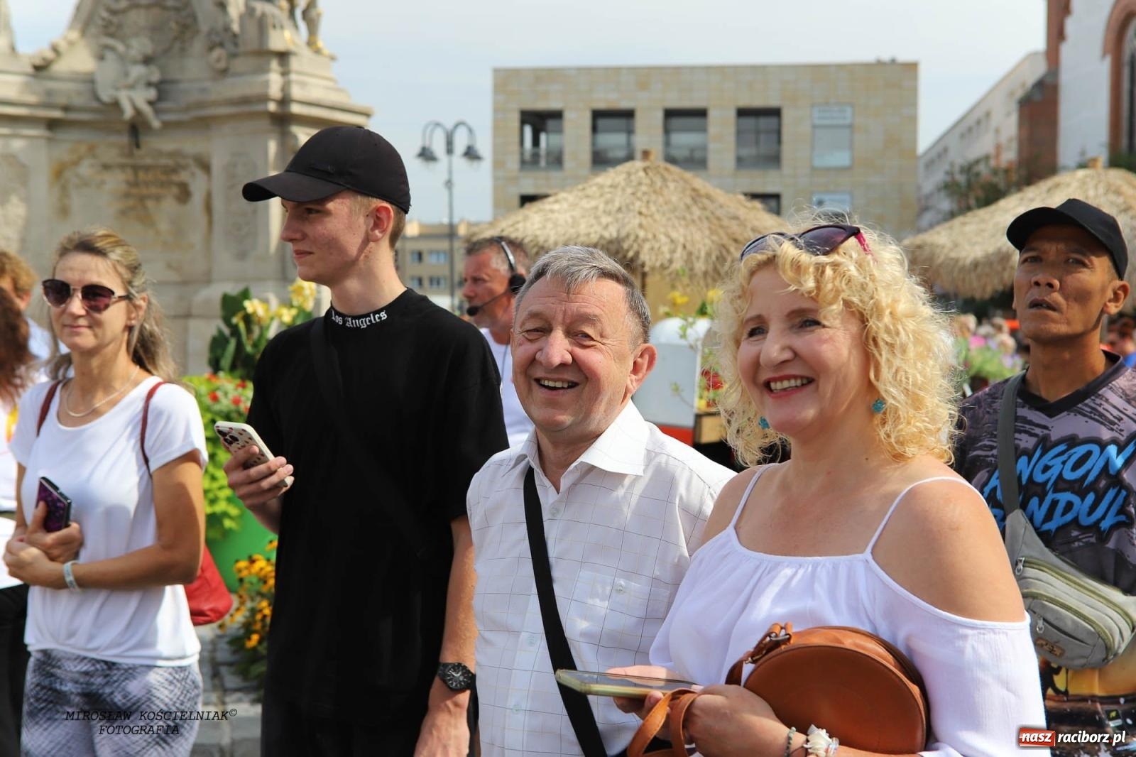 Zdjęcie w galerii na portalu naszraciborz.pl: Pytanie na Śniadanie TVP w Raciborzu. Na Rynku, na zamku, w grodzie i arboretum [FOTO] wiadomości z regionu