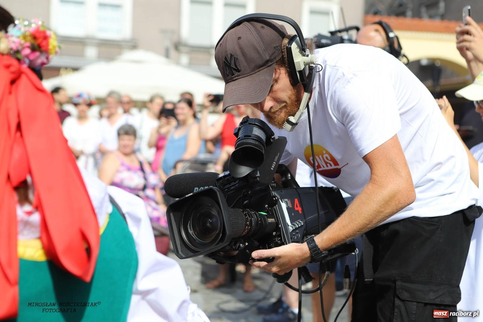 Zdjęcie w galerii na portalu naszraciborz.pl: Pytanie na Śniadanie TVP w Raciborzu. Na Rynku, na zamku, w grodzie i arboretum [FOTO] wiadomości z regionu
