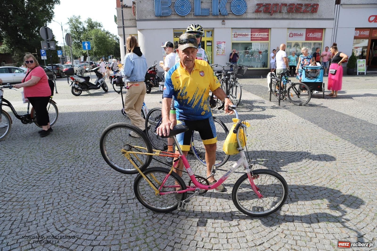 Zdjęcie w galerii na portalu naszraciborz.pl: Pytanie na Śniadanie TVP w Raciborzu. Na Rynku, na zamku, w grodzie i arboretum [FOTO] wiadomości z regionu