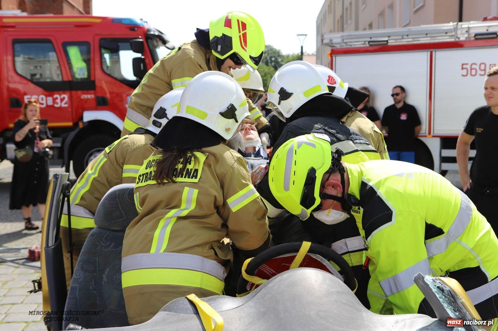 Zdjęcie w galerii na portalu naszraciborz.pl: Pytanie na Śniadanie TVP w Raciborzu. Na Rynku, na zamku, w grodzie i arboretum [FOTO] wiadomości z regionu