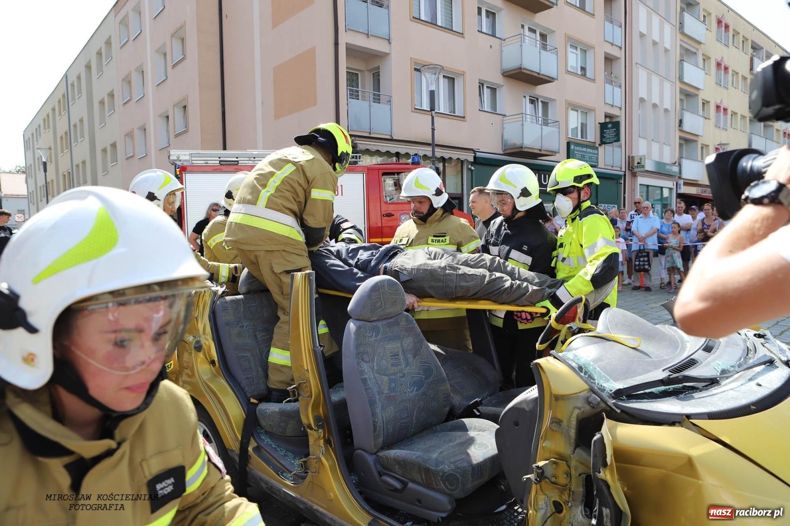 Zdjęcie w galerii na portalu naszraciborz.pl: Pytanie na Śniadanie TVP w Raciborzu. Na Rynku, na zamku, w grodzie i arboretum [FOTO] wiadomości z regionu
